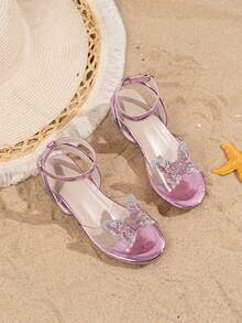 1双女童夏季高跟凉鞋，粉色公主风，双层水钻蝴蝶结，透明鞋面，搭扣粗跟，圆头，适合海滩派对和聚会。 - 粉色 - 查看 3