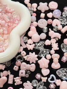 Śliczny naszyjnik z akrylowych koralików w kształcie kokardy, mały kwiatek, łańcuszek do telefonu komórkowego, wiszące akcesoria z linką wymieszaną z koralikami. Produkt jest używany do ręcznie robionych dekoracji, takich jak nakrycia głowy, ubrania, suknie wieczorowe, buty i kapelusze, wesela, Boże Narodzenie, rękodzieło itp. - Wielokolorowe - Zobacz 5