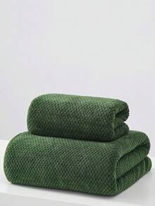 1 pièce/2 pièces/3 pièces Set de serviettes en polaire de corail de couleur unie, douces, absorbantes, sans peluches, légères, convenant à un usage domestique, pour couples, séchage rapide - Serviette de toilette 35*75cm / Serviette de bain 70*150cm / Grande serviette de bain 100*200cm Décoration de salle de bain - Vert sapin - Voir 2