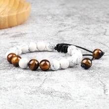 一条手工编织的8毫米天然石手链，采用可调节结扣设计，是一款百搭饰品，可作为礼物表达对朋友的友谊和祝福。 - 彩色 - 查看 11