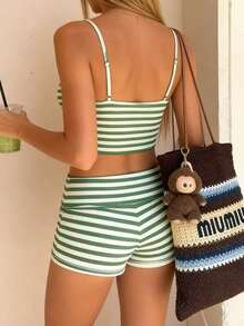 GAOVOT 女士夏季条纹V领吊带背心和高腰短裤两件套，适合海滩度假 - 白綠色 - 查看 2