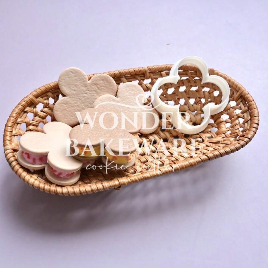 Four Leaf Clover Biscuit Mould Four Leaf Clover Cookie Cutting Mold Fondant Cake Stamp Cookie Cutter Pastry Baking Tool - Clover - View 1