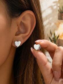 1对时尚心形耳环，925纯银饰品，精致创意耳环，精美首饰礼品，适合女孩日常佩戴，约会，派对等各种场合。 - 款式1 - 查看 3