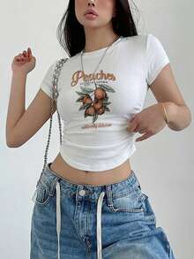 女士蜜桃印花常规肩部T恤，修身高腰短袖上衣，欧美风，夏季 - 白色 - 查看 3