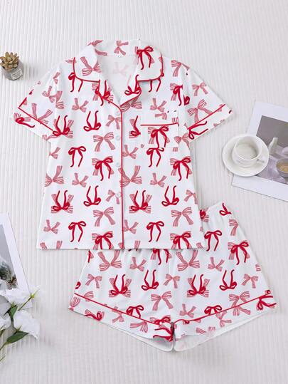 Bộ đồ ngủ nữ 2 món mùa xuân/hè, họa tiết nơ đỏ hồng, món quà lãng mạn ngày Valentine, áo tay ngắn cổ bẻ thoải mái và quần short rộng rãi co giãn, phù hợp cho các bữa tiệc, hoạt động ngoài trời và mặc ở nhà.