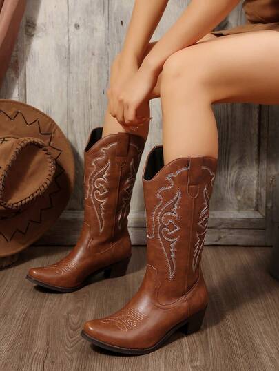 FVPFVP Vintage Embroidered Western Cowgirl Boots For Women, New 2025 Summer Riding Boots, Chunky Heel Brown Long Boots, Slim Fit Women Shoes