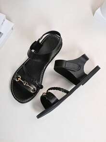 1 Pair Girls' Summer Black Woven Roman Sandals, Braided Strap With Metal Heart Buckle, Flat Shoes, Non-Slip Soft Bottom Casual Shoes - Black - View 5