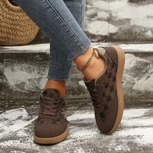 Baskets montantes  synthétique marron grande taille pour femmes, chaussures marron, trèfle, chaussures plates, chaussures pour femmes, chaussures de sport rétro allemandes de printemps casual. Durables, légères, confortables, convenant à toutes les saisons. Convenant pour le port quotidien, les fêtes, le fitness, le camping et les vacances. Chaussures plates polyvalentes marron, convenant pour la rentrée scolaire et Noël, cadeau de vacances idéal, chaussures, baskets, baskets pour femmes, chaussures pour femmes>baskets, chaussures pour femmes, cadeau - Tabac - Voir 4