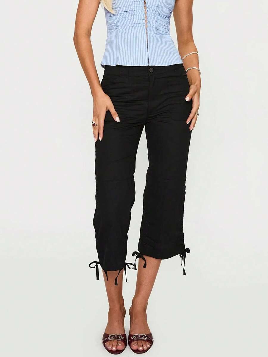 Women's Black Cropped Cargo Pants, Y2K Low Rise Ruched Capris With Bow Tie Hem - Black - View 1