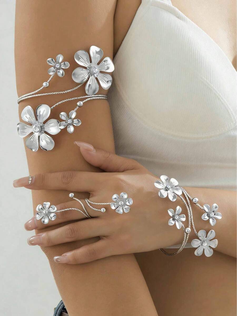 一套时尚复古几何3D花卉水钻手链、手镯、戒指首饰套装，女士派对礼物 - 銀色 - 查看 1