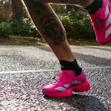 Adidas 阿迪达斯 Adizero Adios Pro 4 时尚舒适低帮长跑及短跑鞋，粉色 - 男款 - 粉色 - 查看 2