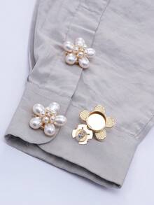1/2/4pcs Women's Rhinestone Button Covers, Crystal Button Caps, Detachable Clip-On Button Covers, Crystal Fashion Buttons, Suitable For Dresses, Suits, Shirts And Other Garments, Comes With Pressing Pliers Tool - A - View 7