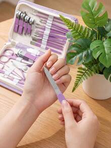 现代风格指甲钳修甲工具套装，包含便携旅行盒、角质层钳和修剪器，专业指甲钳修脚套装，旅行美容美甲工具套装 - 彩色 - 查看 3
