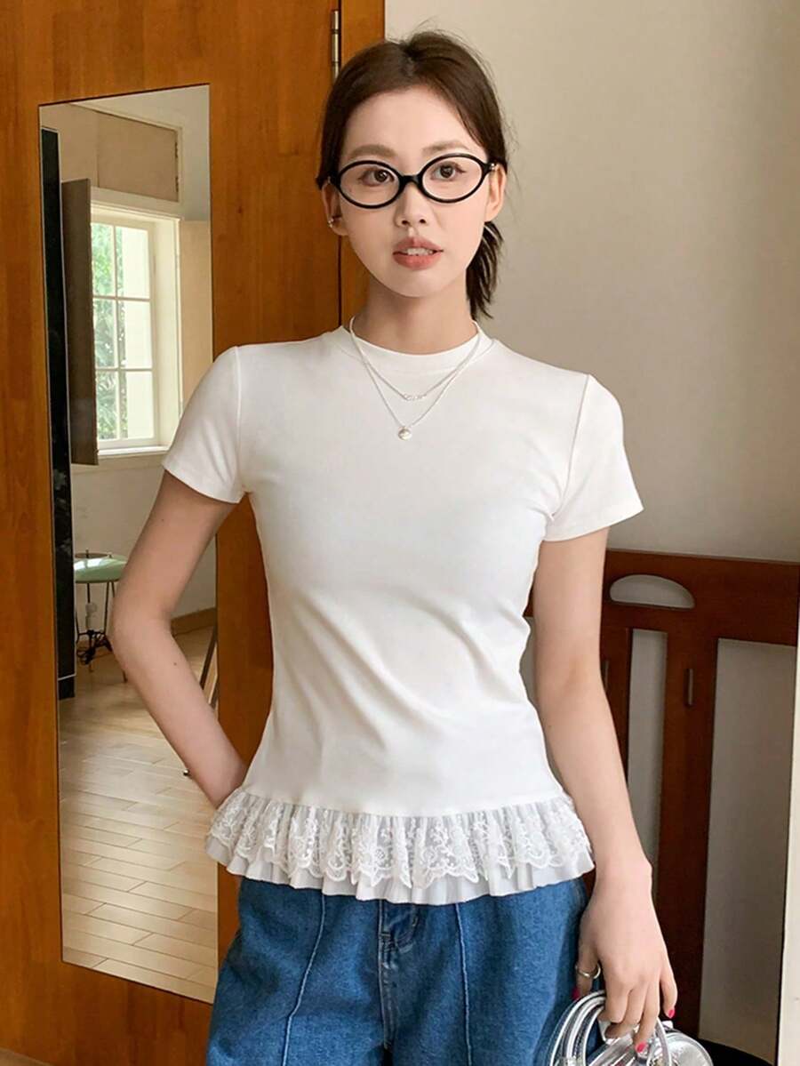 女士蕾丝拼接下摆修身短款上衣，夏季 - 白色 - 查看 1