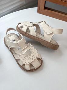 2026新款女童镂空雕花PU皮低帮休闲鞋，带魔术贴，平底，甜美风格，适合幼儿园日常穿着、家庭郊游、夏季社区散步 - 米色 - 查看 4