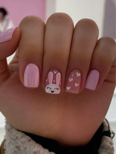 24 korta fyrkantiga push-on-naglar med tecknade djurkärleks- och konstnageldesign, franska akrylmanikyrlappar, inklusive 1 bit gelélim och 1 nagelfil, lämplig för fester, evenemang och vardagsbruk. Lämplig för kvinnor och flickor. Inkluderar manikyrverktyg. Formbart manikyrset.