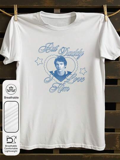 1. Parte superior casual de verano para mujer, cuello redondo de manga corta, estampada con el retrato gráfico de Ilya Lozanov\n2. Camiseta blanca para mujer, estampada con el gráfico de la historia de Hudson Williams Connor\n3. Camiseta de pareja de rivales de hockey sobre hielo, historia romántica de feroz competencia\n4. Camiseta blanca romántica de pareja Khorano