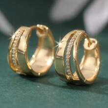 1 Pair Classic Elegant Gold-Tone Women's Earrings, Inlaid With Lustrous Cubic Zirconia, Versatile For Daily Wear, Holiday And Birthday Gift - Gold - View 7