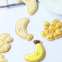 1pc Gingerbread, Eggplant, Banana Shaped Cookie Cutter Mold, Home Baking Supplies, Cartoon Santa Cranberry Cookie Bread Baking Cutting Tool - White - View 8