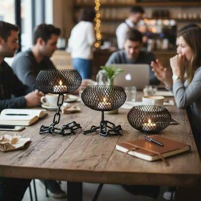 全套铁链灯笼烛台 - 重型铁结构，链条设计，复古工业风格装饰，适合室内/室外烛台，适用于各种节日场合，提升氛围。