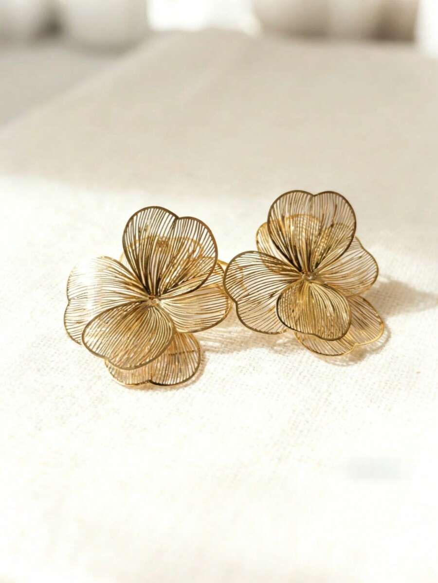 2 piezas Pendientes de botón florales huecos elegantes vintage para mujeres, adecuados para regalos, fiestas, banquetes y accesorios de joyería diaria - Dorado - Ver 1