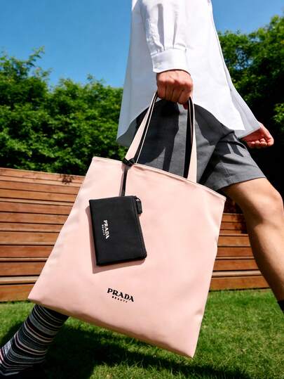 Prada Materiel Reise Make-up Tasche Set, große rosa Tragetasche mit abnehmbarer schwarzer Tasche für organisierte Aufbewahrung