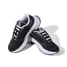 Adidas 男士防滑耐穿运动厚底鞋，休闲运动鞋 - 黑與白 - 查看 4