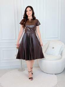 Pleated Dress In Faux Leather With Belt And Buckle, Modest Fashion, Winter Collection, Code 082 - marrom - 查看 5