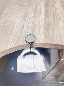 1 pieza Soporte colgante creativo para bolsos Gancho para bolsos Estante de almacenamiento plegable Llavero portátil de aleación Gancho de mesa Organizador del hogar para armario y entrada, Soporte multifuncional y ahorra espacio, Acabado de aleación, Diseño portátil ligero, Perfecto para bolsos, bolsos, llaves y accesorios pequeños, Fácil instalación en dormitorio, apartamento, oficina o viaje - Multicolor - Ver 6