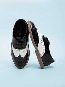 Children's Minimalist Fashion Classic Retro Pointed Toe Leather Shoes - Black and White - View 2