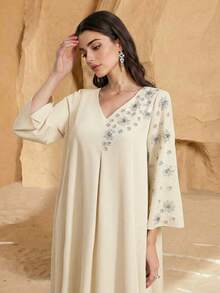 Abito lungo elegante arabo con scollo a V, tinta unita, realizzato a mano con perline - Albicocca - Visualizzare 2