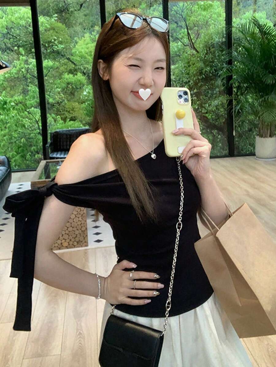 蝴蝶結性感肩帶單肩短袖T恤，露肩設計，修身版型，適合夏季黑色 - 黑色 - 查看 1