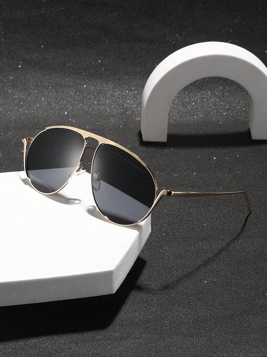 1 PC Men's Aviator Fashion Glasses Lightweight Metal Frame Comfortable To Wear Casual For Daily Commute With Glasses Box