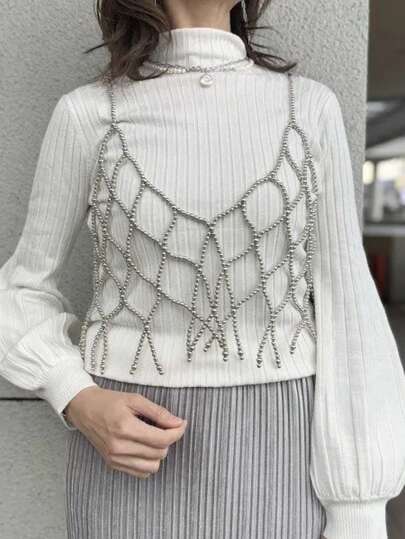 1件银色简约设计可爱甜美珍珠吊带背心，百搭珍珠串珠背心，时尚珍珠身体链，女士套装