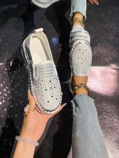 大码女式水钻平底休闲鞋，透气舒适，夏季休闲百搭鞋