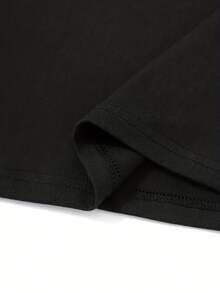T-shirt à manches courtes décontracté pour femmes, col rond, imprimé fraise. Top pour femmes en tissu tricoté doux et respirant. Longueur régulière, lavable en machine. T-shirt à manches courtes polyvalent pour la saison. - Noir - Voir 4