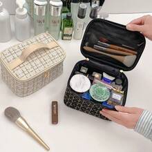 Bolsa Cosmética com Zíper Xadrez na Moda - Organizador de Maquiagem Leve e Portátil, Ideal para Viagens de Mulheres - Multicolorido - Visão 4