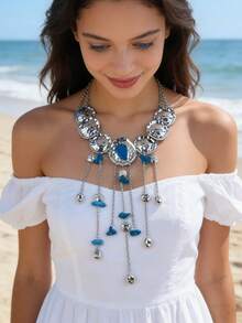 Collar declarativo con borlas y disco martillado a gran escala de estilo bohemio | Accesorio chic de primavera con acento de piedra natural en tono dorado/plateado - borlas - Ver 13