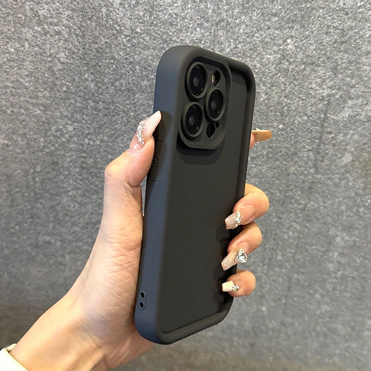 Minimalist Black Solid Color Material Shockproof Basic Phone Premium Case Compatible With Iphone 17 Pro Max/17 Pro/17 Air/17/16 Pro Max/16/16 Pro/16 Plus/16E/15/15 Plus/15 Pro/15 Pro Max/11/12/13/14 Pro Max/XS/XR/11 Pro/11 Pro Max/12 Pro/12 Pro Max/13 Pro/13 Pro Max/7 Plus/14 Pro/14 Pro Max/14 Plus/7 Plus/8 Plus/8/SE2/13 Mini/12 Mini Birthday Gift Anniversary