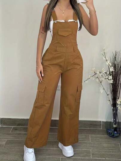 Áo vest cổ chữ V và quần ống rộng - Trang phục công sở
