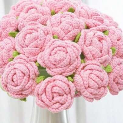 onEternal 手工钩编玫瑰花，装饰花束，仿真花，手工花，毛线花。可作为新娘捧花、送给她的礼物、母亲节礼物、教师节礼物、创意礼物等。适用于餐厅、客厅、卧室、婚礼、派对和户外装饰。也适合春夏装饰、圣诞节、新年、情人节、感恩节、返校季、婚礼、生日、周年纪念日等场合。