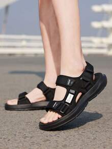 1 Pair Men's Summer Sandals, New Durable Breathable Fashion Shoes, Minimalist Anti-Slip Driving Beach Slippers - Green - View 1
