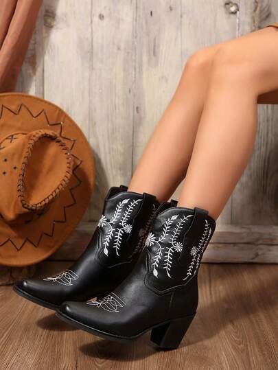 FVPFVP Vintage Embroidered Western Cowboy Boots For Women, New 2025 Summer Riding Boots, Chunky Heel Brown Long Boots, Slim Fit Women Shoes