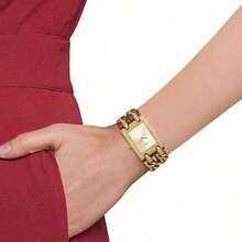 Guess 女士时尚石英腕表。不锈钢方形表壳。闪耀奢华的镶钻表盘。适合多种场合。是旅行、聚会、送礼和日常佩戴的理想之选。W0072L1 - 金色 - 查看 2