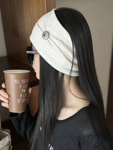 1条Y2K风格宽针织发带，带金属纽扣装饰，弹力防滑发带，适合女性和女孩，是街头服饰、日常穿搭和运动的理想之选，四季皆宜的时尚发饰。 - A - 查看 4