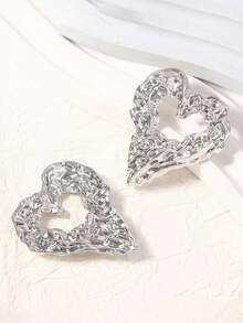 1 Pair Asymmetrical Pleated Lava Texture Hollow Heart Street Style Earrings For Women - Wrinkled Heart - View 7