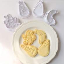 1pc Gingerbread, Eggplant, Banana Shaped Cookie Cutter Mold, Home Baking Supplies, Cartoon Santa Cranberry Cookie Bread Baking Cutting Tool - White - View 9