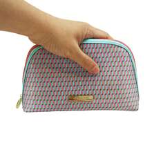 Bvlgari 宝格丽几何图案圆顶化妆包，编织纹理，金色Logo点缀，便携式彩妆护肤品收纳包，适合通勤、旅行，时尚大容量化妆包，完美礼品及日常必备，化妆包，旅行必备 - 彩色 - 查看 4