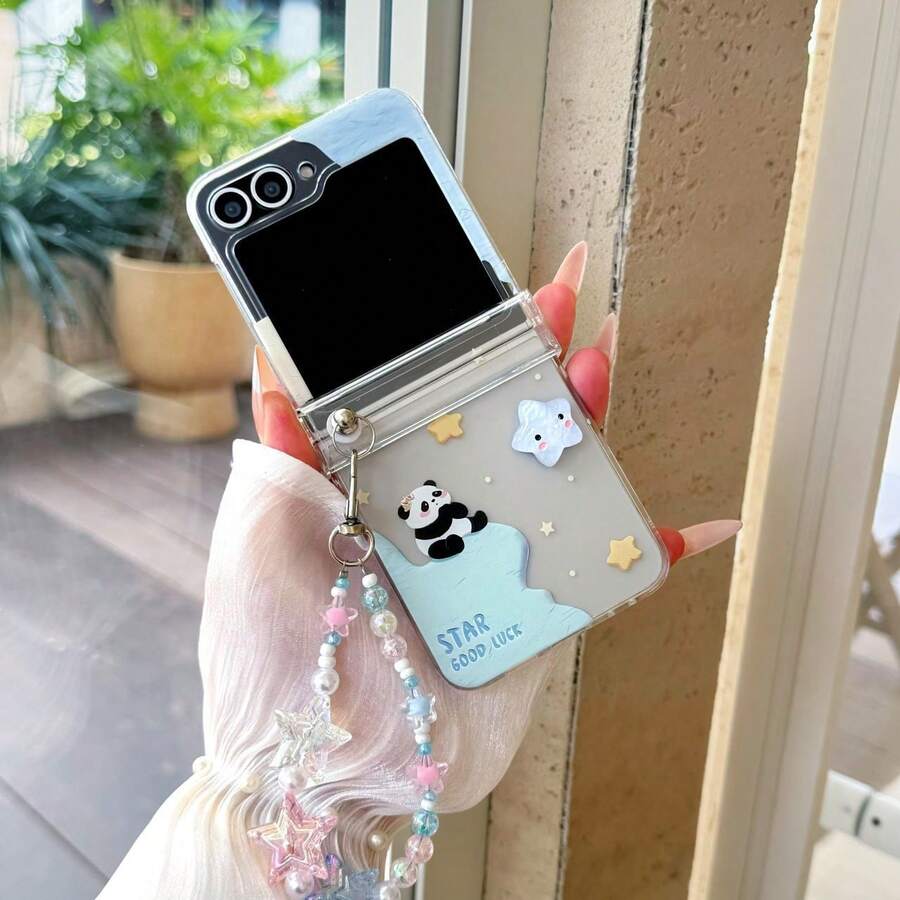 Ốp lưng điện thoại gập hình gấu trúc sao hoạt hình dễ thương có dây đeo, tương thích với Samsung Galaxy Z Flip3 5G/Galaxy Z Flip 4 5G/Galaxy Z Flip 5 5G/Galaxy Z Flip 6 5G/Galaxy Z Flip 7 5G, mềm mại và đáng yêu, bảo vệ màn hình có thể gập lại. - Nhiều màu - Xem 1