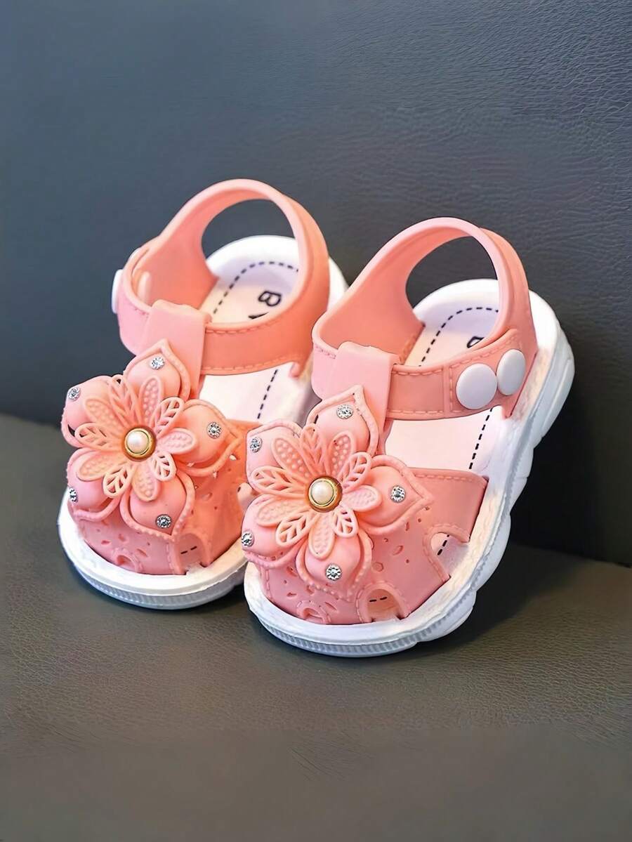 Summer Korean Style Comfortable Girls' Rhinestone 3D Flower Hollow Out Sandals - Hot Pink - View 1